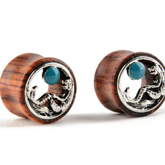 Mermaid ear guage/tunnel/plug - Picture 3 of 3